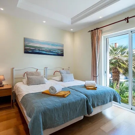 Captivating 600m To Vau Portimao