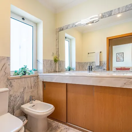 Captivating 600m To Vau Villa