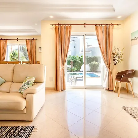 Captivating 600m To Vau Villa