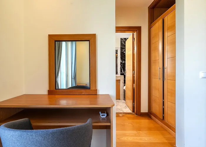 Captivating 600m To Vau Villa *